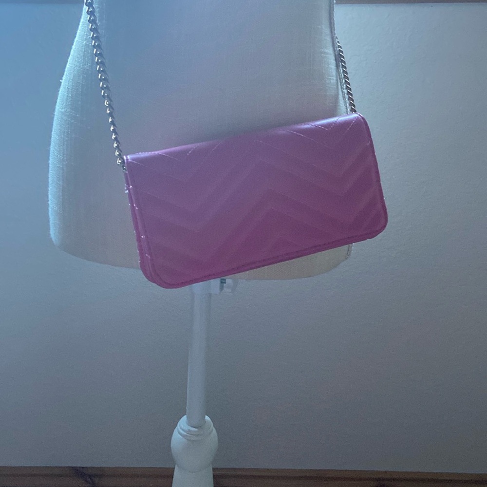 Forever 21 pink purse, gold chain
